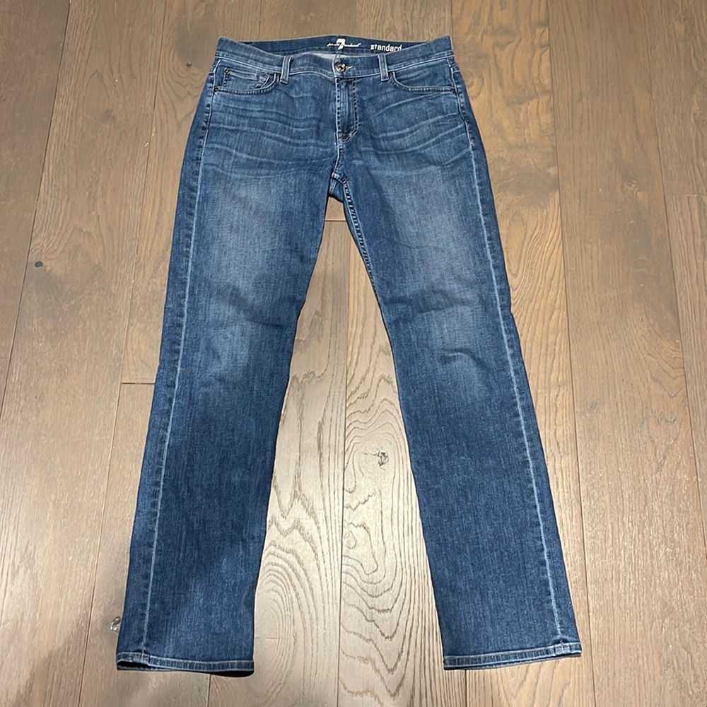Men’s 7 for All Mankind size 31 standard cut jeans in excellent condition